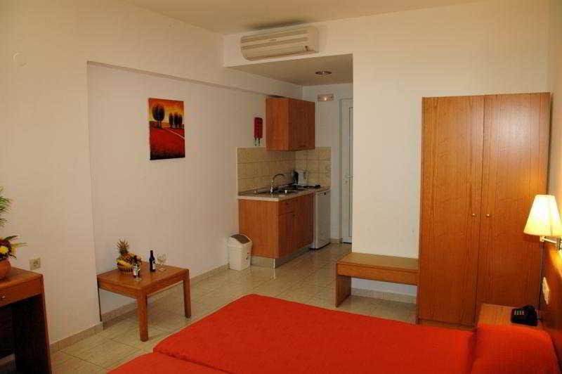 Aparthotel Ziakis 4*